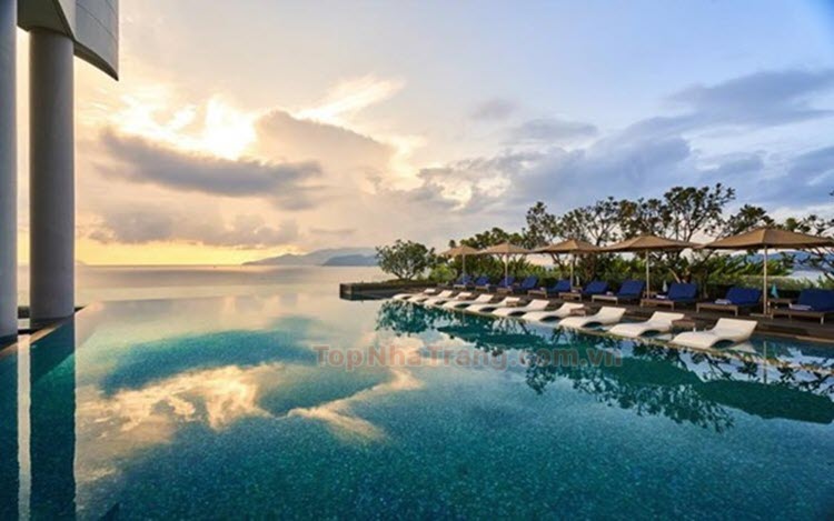 Top 10 Khách sạn Nha Trang view biển đẹp, giá rẻ [Cập nhật 2024]